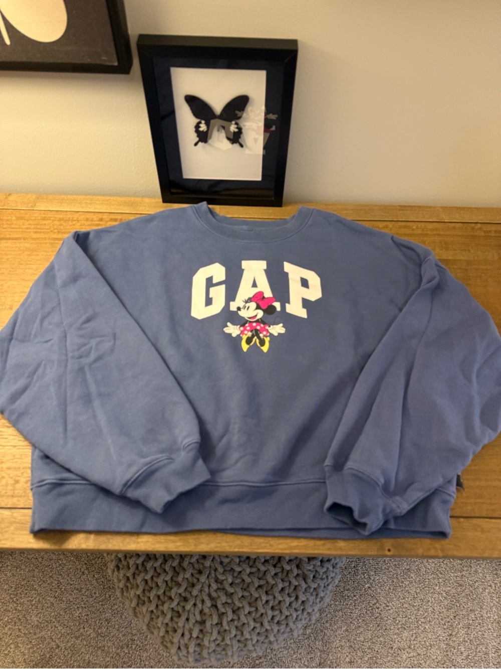 GAP x Disney Blue Crewneck Sweatshirt with Minnie Graphic - Woman’s cut